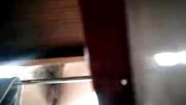 پدربزرگ پخش فیلم سوپر بکن بکن یک پرستار داغ را لعنتی